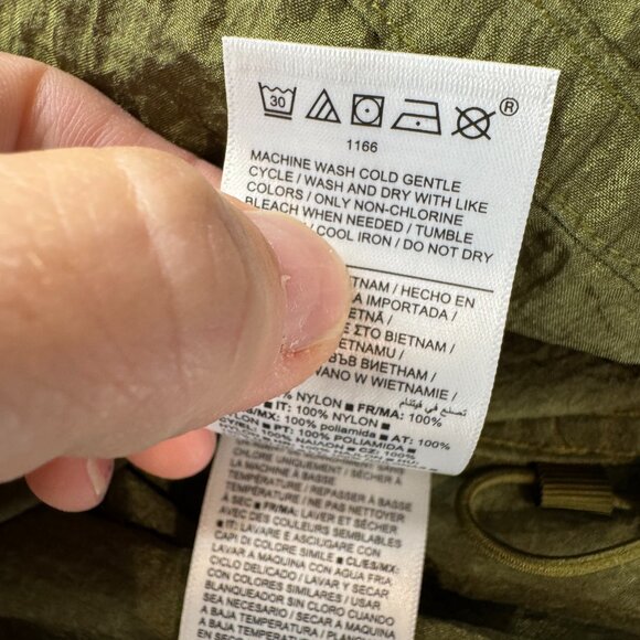 NWOT Athleta Lunar Shine Button Down Shirt in Picoline Olive - Picture 10 of 10